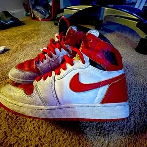 Jordan 1 Retro High OG “heritage”
Mid condition 
Size 5 mens US
PRICE NEGOTIABLE